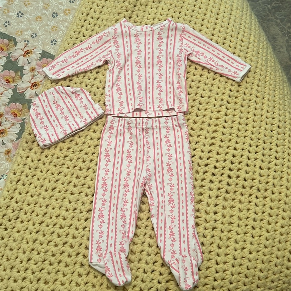 TBBC Pink & White Floral Footed Set